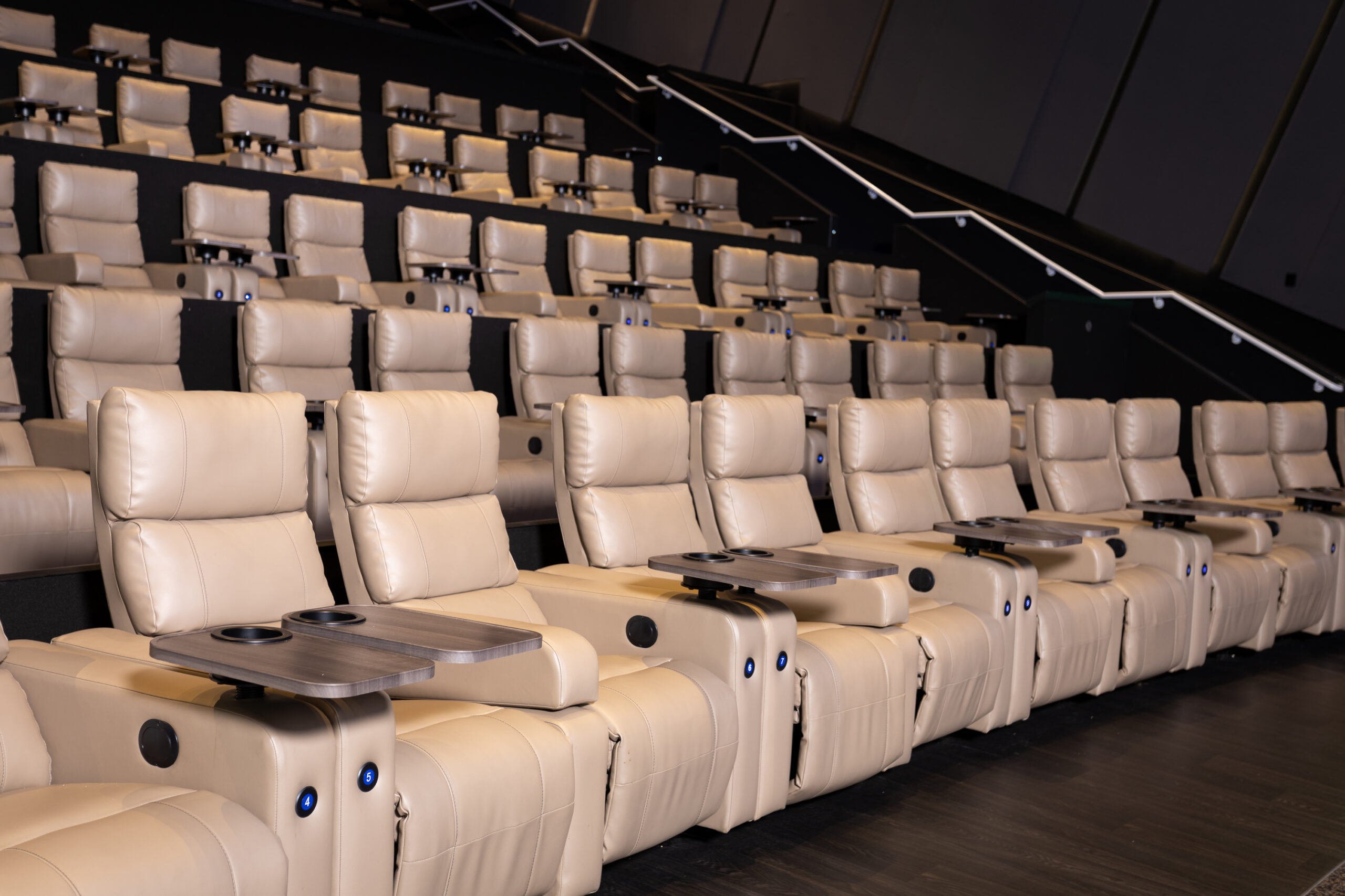 odeon-infinity-seating-solutions